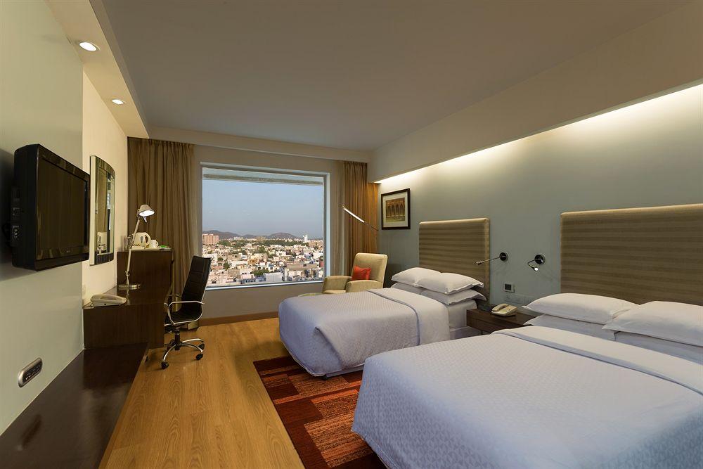 Four Points By Sheraton Jaipur, City Square Buitenkant foto