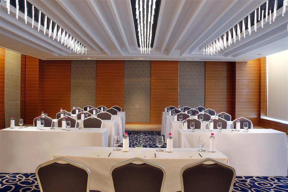 Four Points By Sheraton Jaipur, City Square Faciliteiten foto